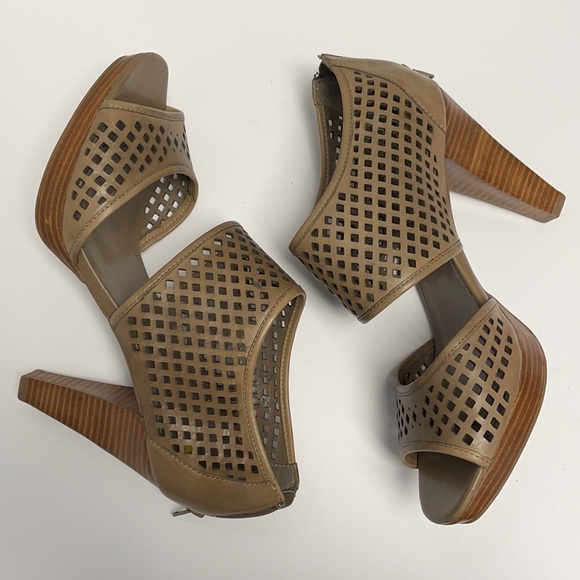 Franco Sarto Bentley wood & leather heels - Picture 1 of 5